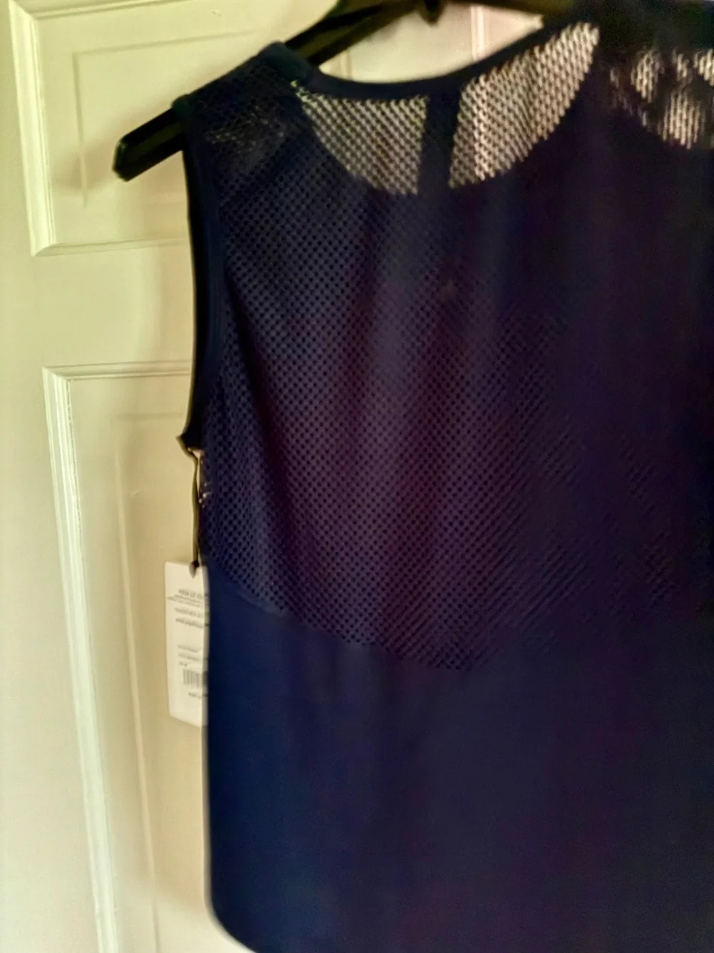 Yogalicious Wms Sleeveless Athletic Top Size Med NWT - Picture 6 of 6